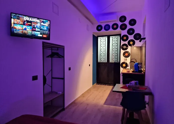 Tribunali Naples Flat